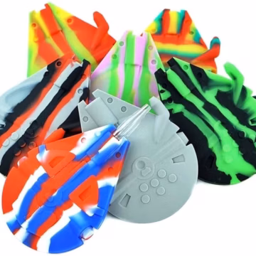 3ct 5" Millenium Falcon Silicone Nectar Collector with Glass Straw