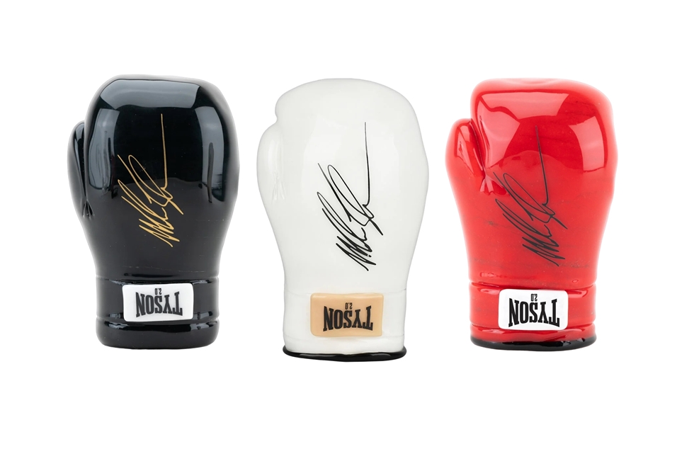 Mike Tyson 2.0 Boxing Glove Hand Pipe