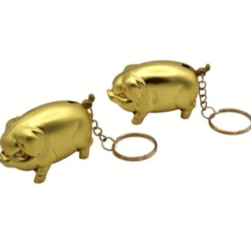 Novelty Lighters - Golden Pig Keychain