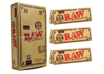 RAW Classic Twenty Year Anniversary Pack 1 1/4 Papers