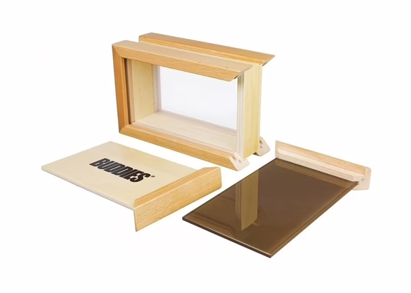 Buddies Slide-Out Sifter Box